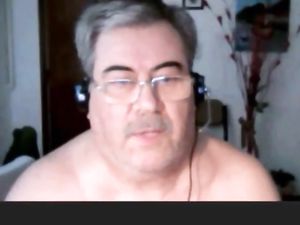 hot argentinian grandpa wanking and cumming