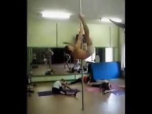 Pole-acrobat