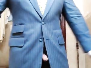 Str8 daddy jerking off in suit